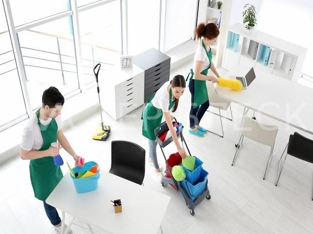 Ежедневная уборка офиса Одесса - komfortcenter.com.ua