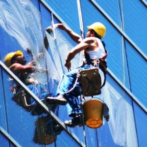 мойка на высоте альпинистами Одесса - komfortcenter.com.ua