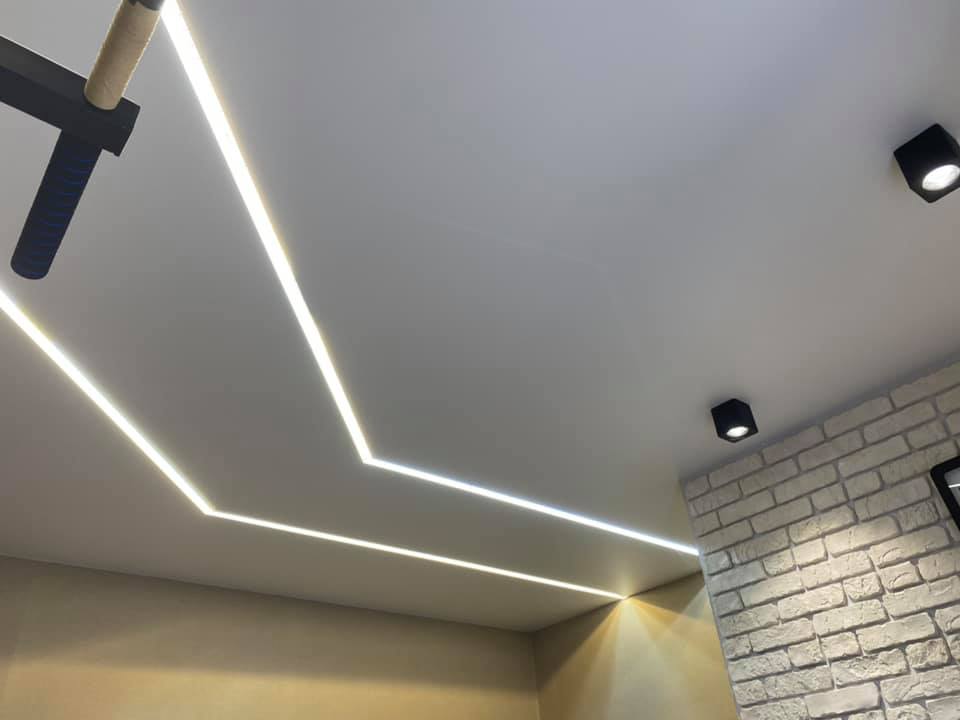 Матовый натяжной потолок с вставками Одесса komfortcenter.com.ua-02