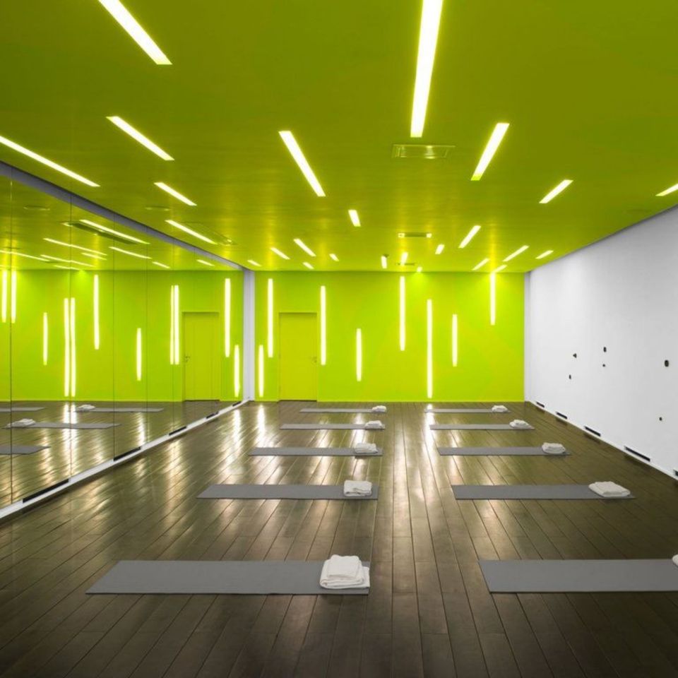 Натяжные потолки для спортивного зала, фитнес-центров в Одессе и пригороде